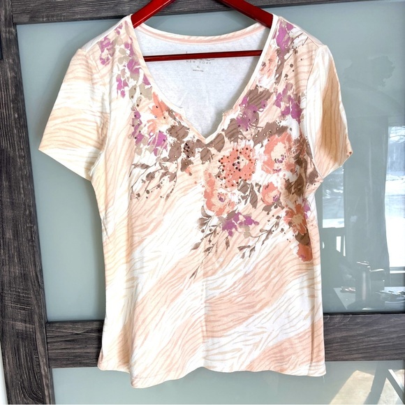 Nicole Miller Tops - Nicole Miller Floral Tee with Rhinestone Detail